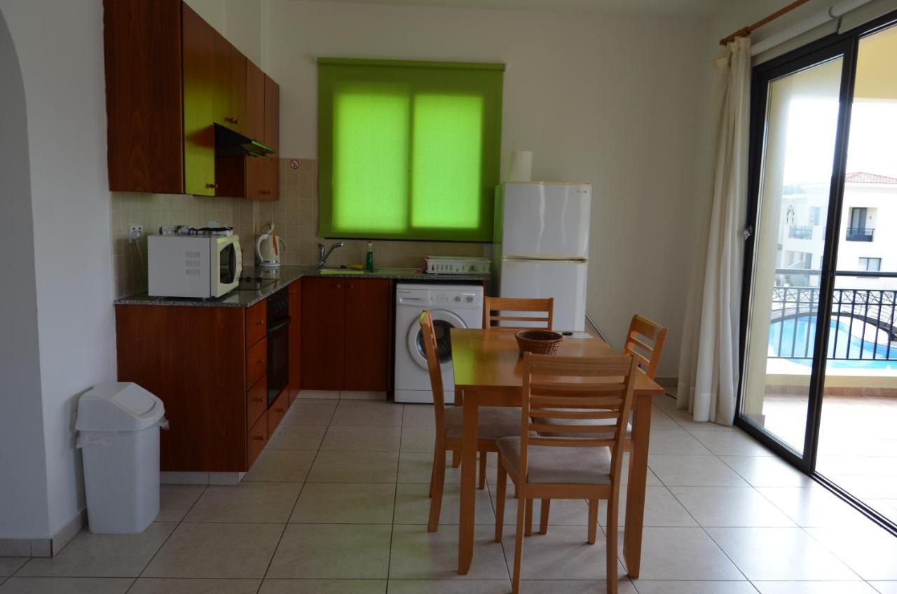 Faros Beach Apartment A102 Paphos Exterior foto