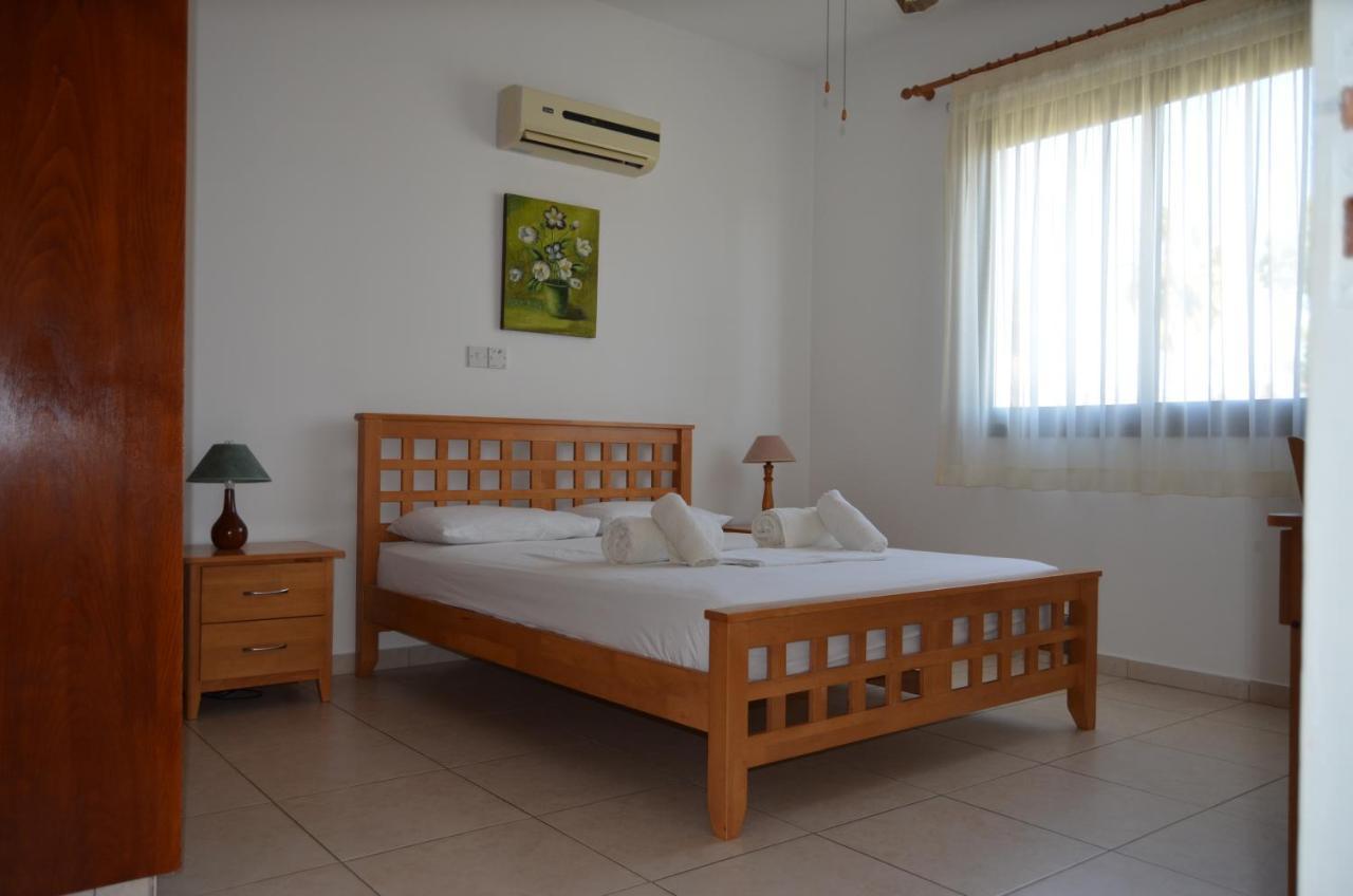 Faros Beach Apartment A102 Paphos Exterior foto