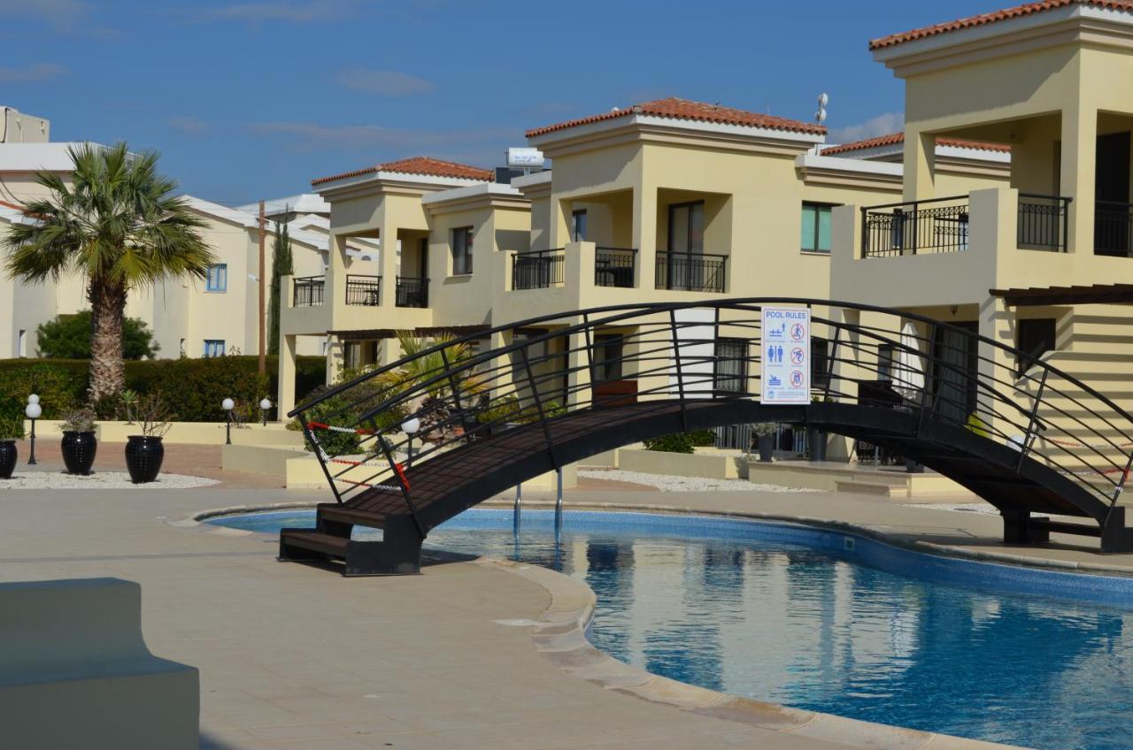 Faros Beach Apartment A102 Paphos Exterior foto
