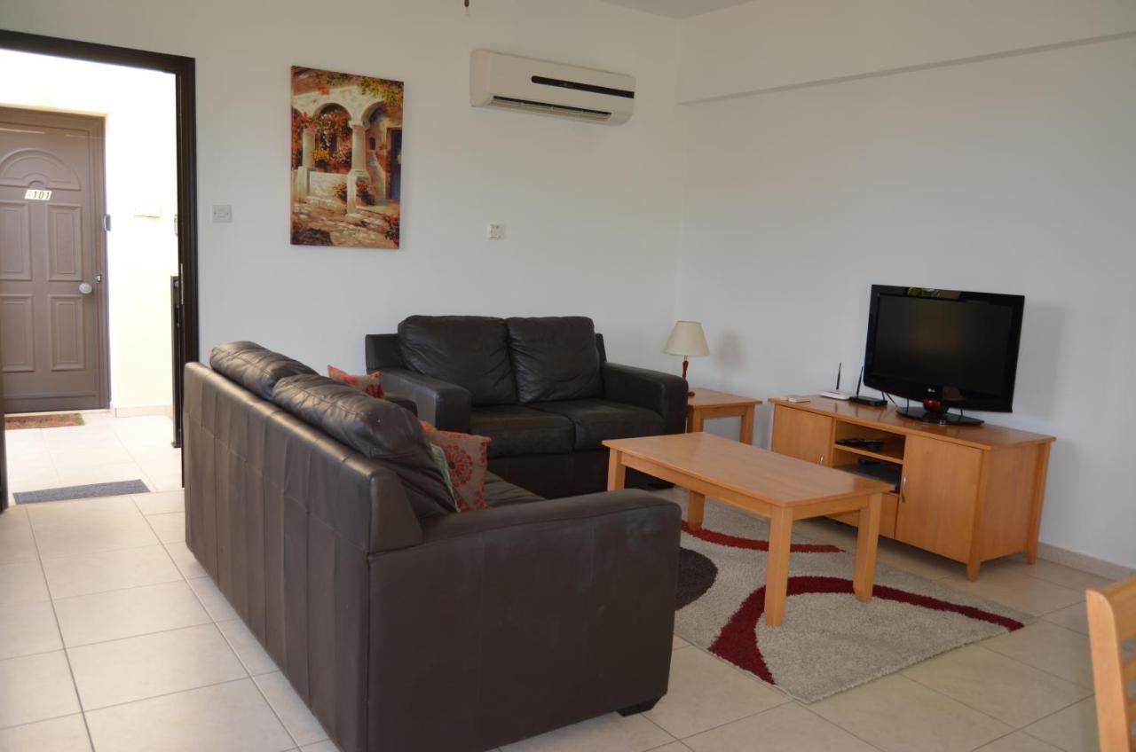 Faros Beach Apartment A102 Paphos Exterior foto