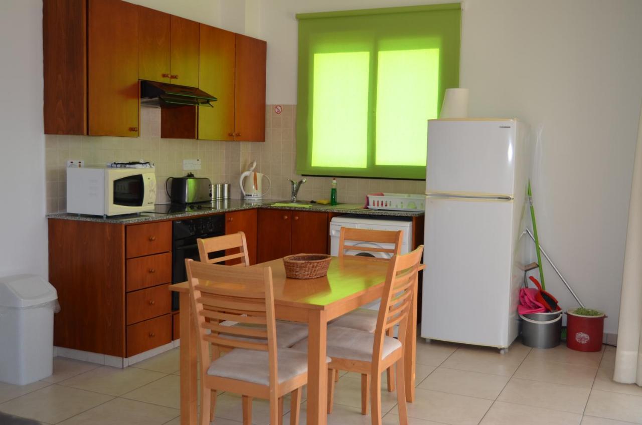 Faros Beach Apartment A102 Paphos Exterior foto
