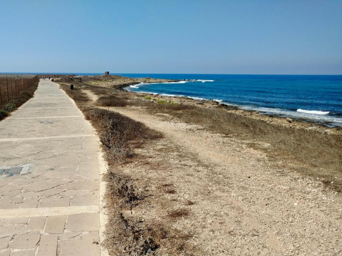 Faros Beach Apartment A102 Paphos Exterior foto